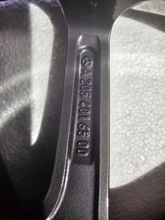 Jante Mercedes  AMG W205 două lățimi 19 " A205 401 65 00  , A205 401 49 00 , față  7,5Jx19H2  ET 33 și spate 8,5Jx19H2 ET 52  , Ronal Germania
