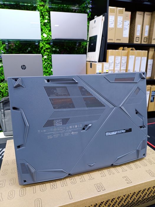 MSI Thin 15 2050