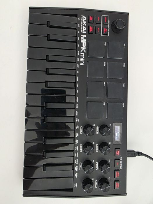 Akai mpk mini mk3 - midi controller