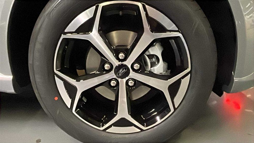 Jante cu cauciucuri Goodyear4SeasonsM+S Ford Puma 2025 215 55 R 17 NOI