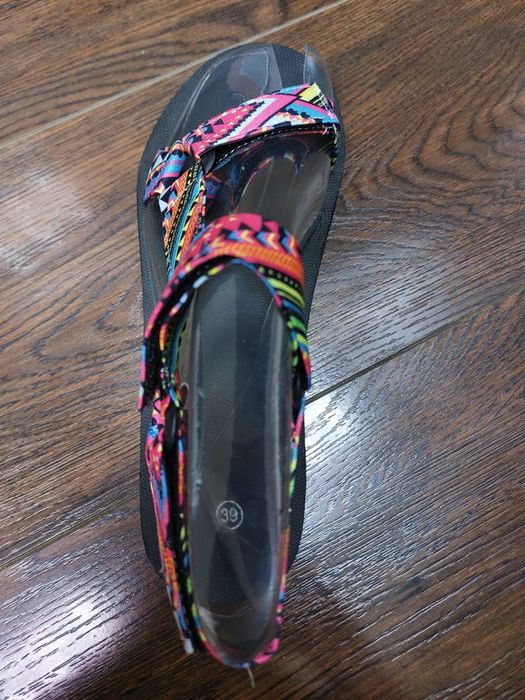 Босоножки тканевые 39 размер