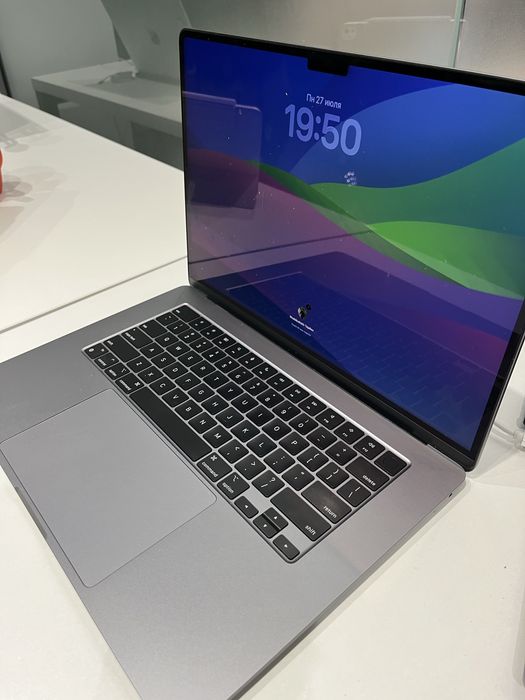 Macbook air M2 8/256