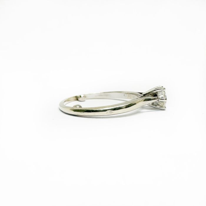 Inel din aur 18k cu diamant natural 0.38ct