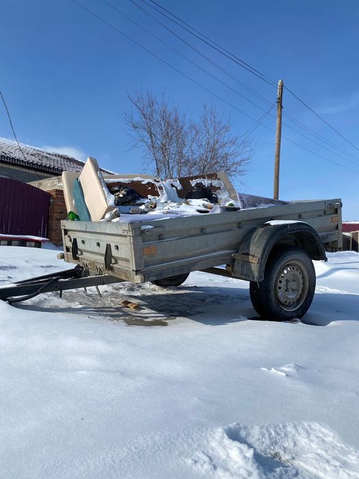 Прицеп почти новый