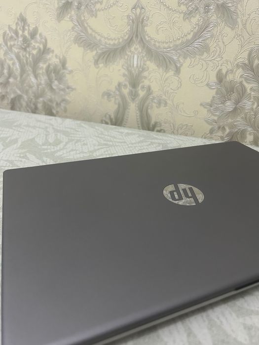 Ноутбук HP, в подарок с оригинальным рюкзаком!!! Всего месяц пользуюсь