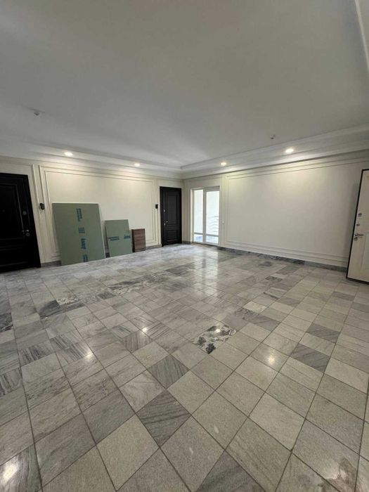 4-комн. в Gabus на 9/9 — 133 м² + кладовка 30 м², коробка, Глинка`