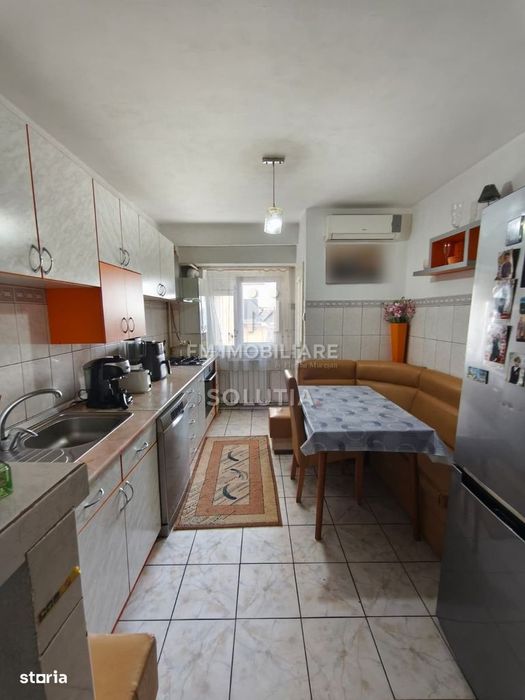 Apartament 3 camere decomandat │Republicii zona SRI│etaj intermediar