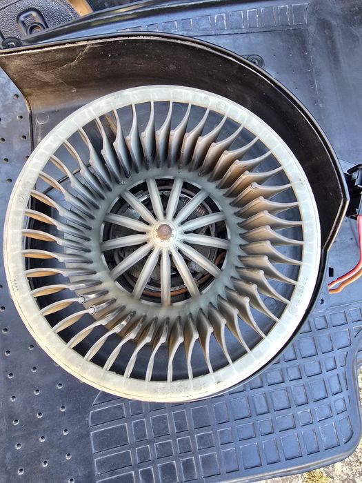 Diverse piese skoda fabia / baterie Caranda / roti R14