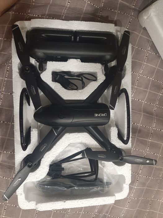 продам дрон квадрокоптер срочно