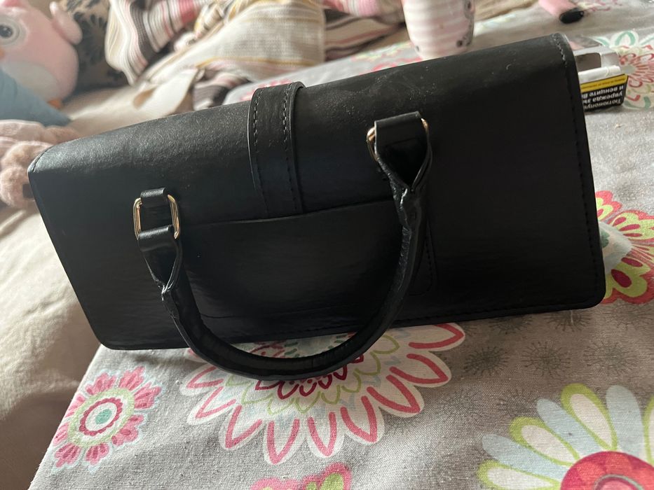 Дамска чанта guess