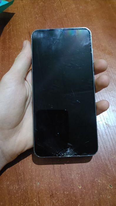 продам телефон самсунг с23+