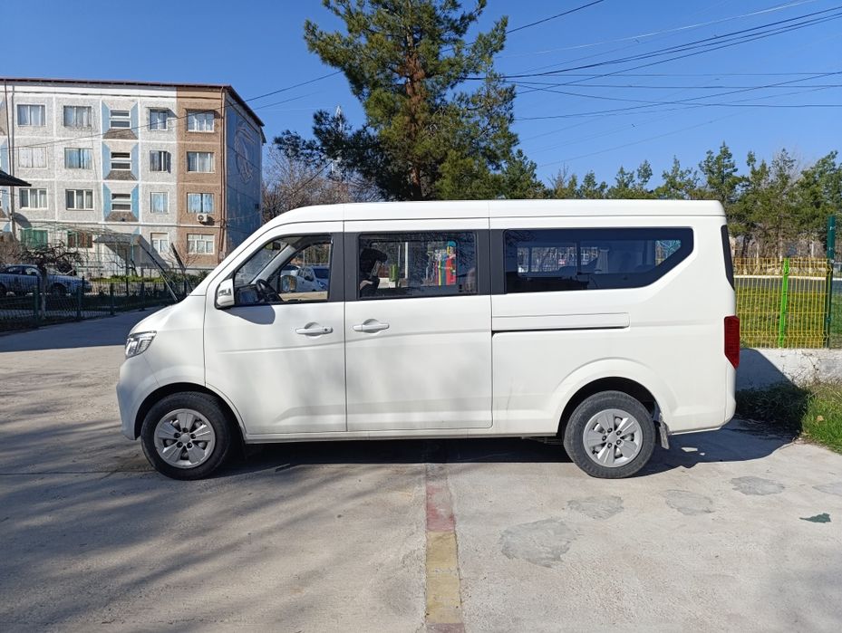 Продаётся микроавтобус Changan S64