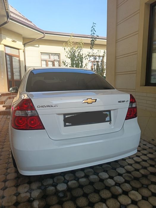 Нексия 3  сотилади