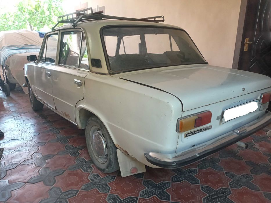VAZ 21011 Jiguli Rodnoy kraska metan hujjat