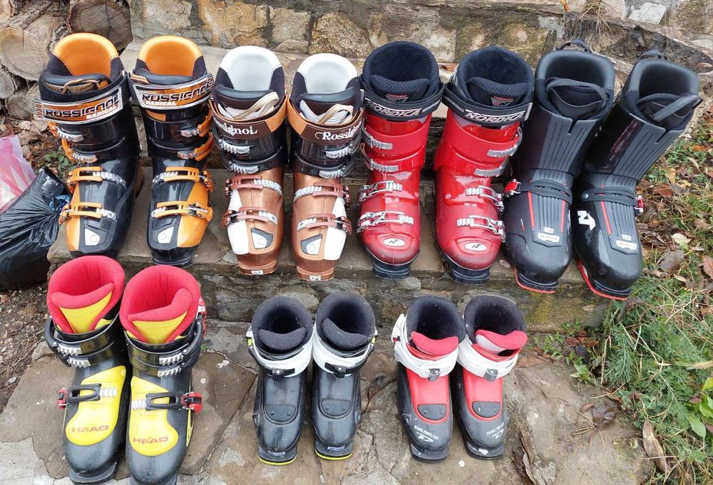 Продавам ски и ски обувки, щеки