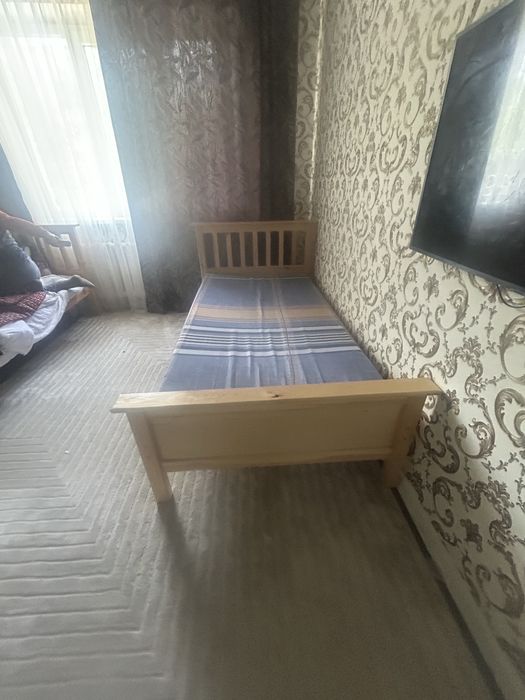 Продам кровать деревяные