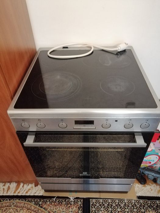 Готварска печка Electrolux EKC6450AOX за части