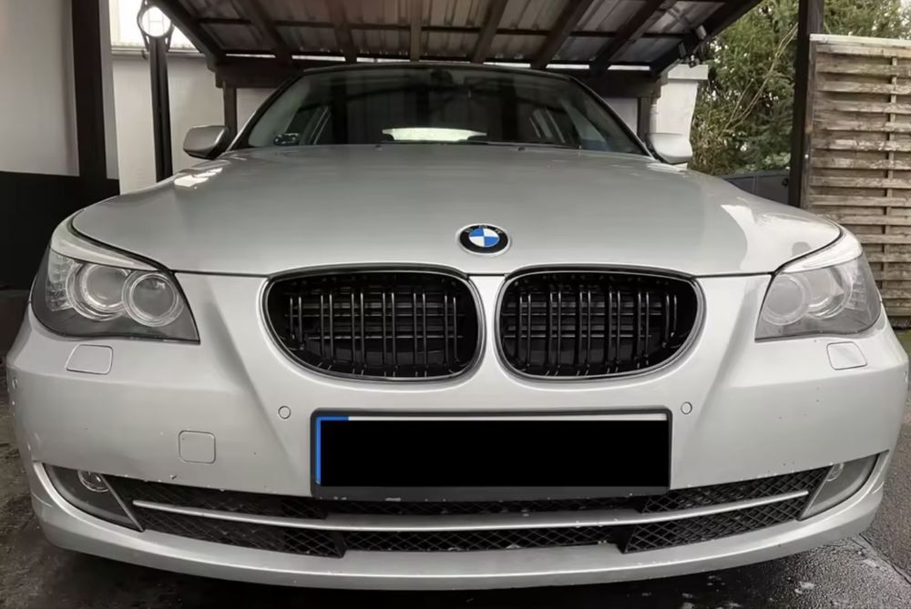 Нови черни гланцирани двойни бъбреци високо качество за BMW E60 E61 M5