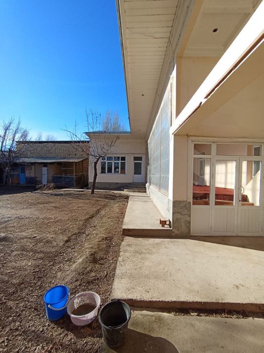 Keles G.Umarovda uchaska sotiladi 6sotix srochniy