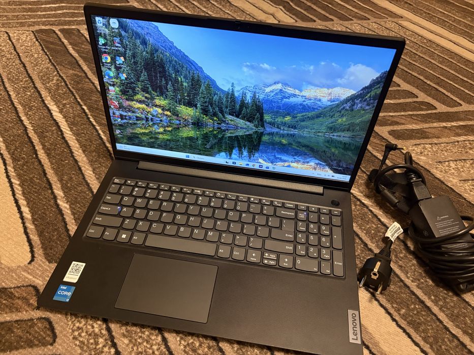 Laptop LENOVO V15 G4 inca in garantie-procesor i3-1315U 16 gb RAM