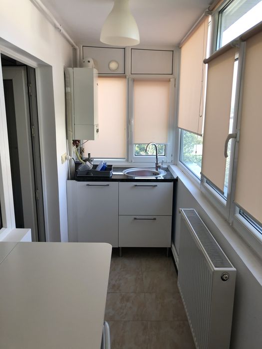 Închiriez garsoniera