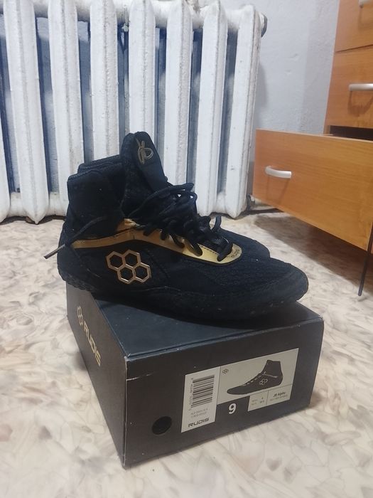 Продам борцовки Rudis
