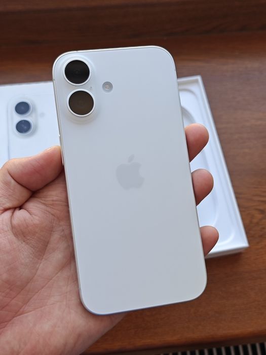 iPhone 16 128Gb 5G идеальный