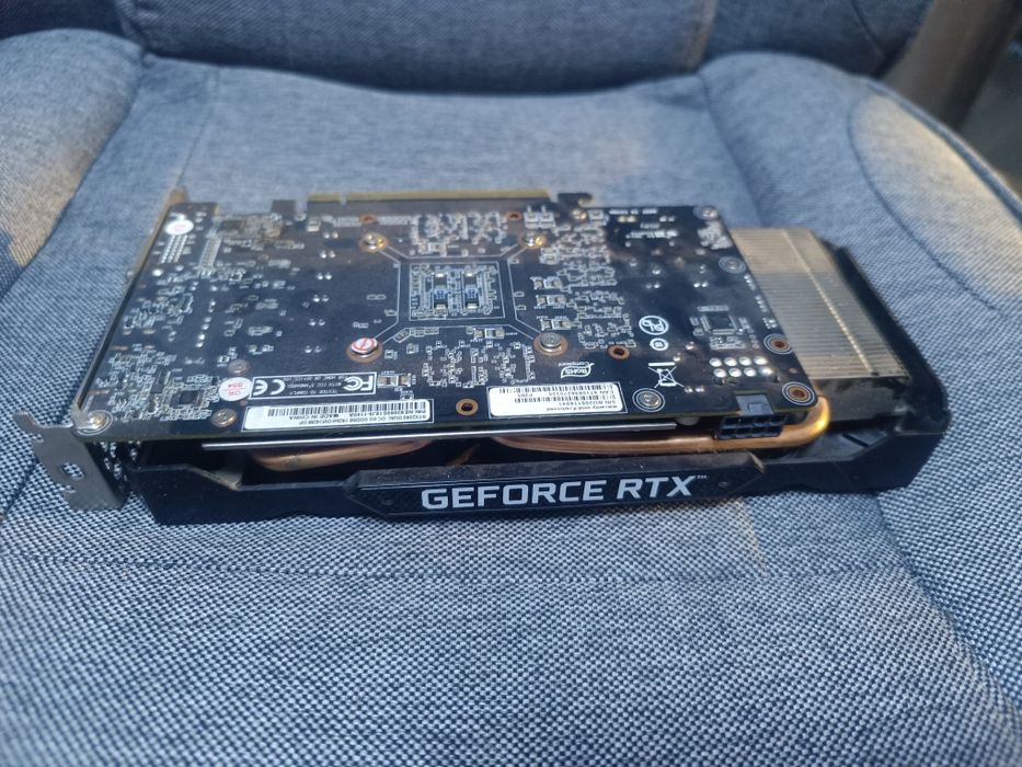 Продам видеокарту RTX2060 6gb DDDR6