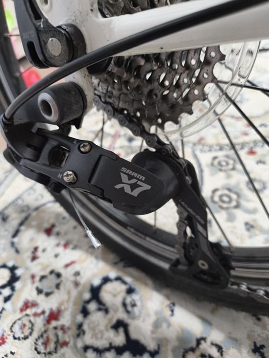 Складной велосипед Dahon.