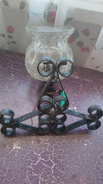 Старинен абажур декорация плетена кошница