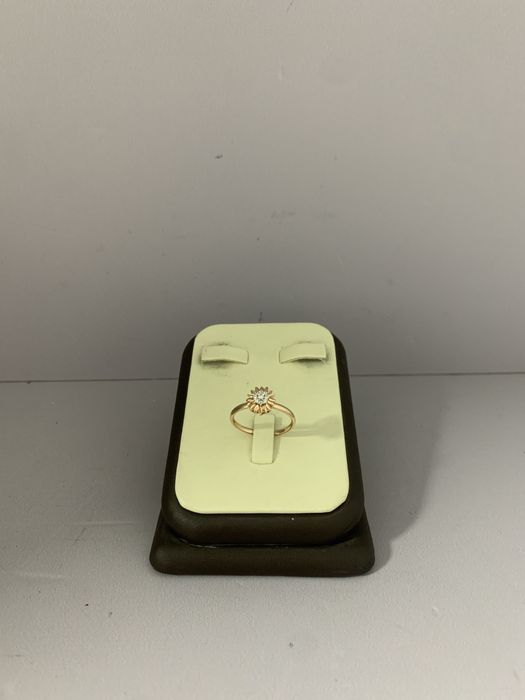 Кольцо с камнями /КА 55643