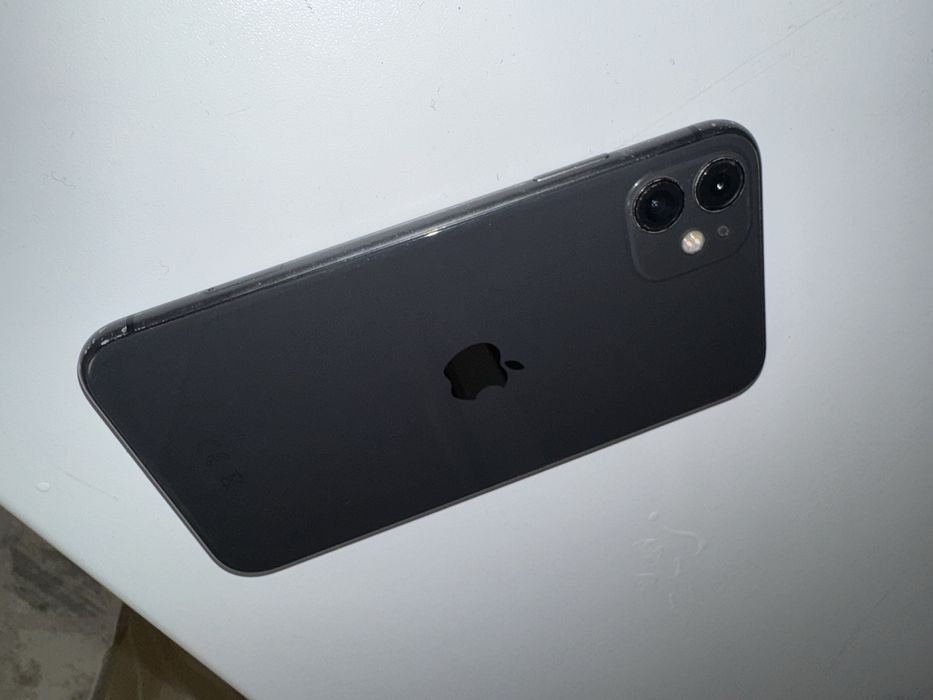 Продам Iphone 11 64 Гб Black