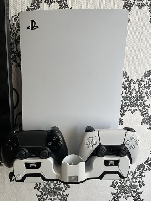 PlayStation 5 в хорошем состоянии