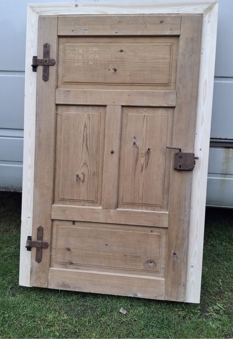 Uși rustice vechi