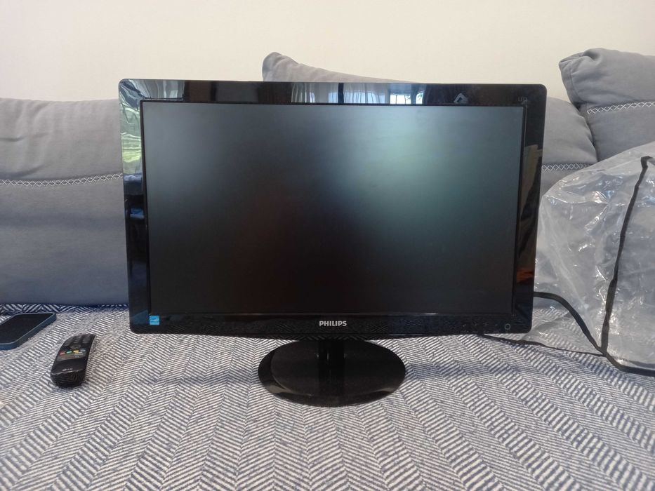 Монитор PHILIPS 21,5 дюймов