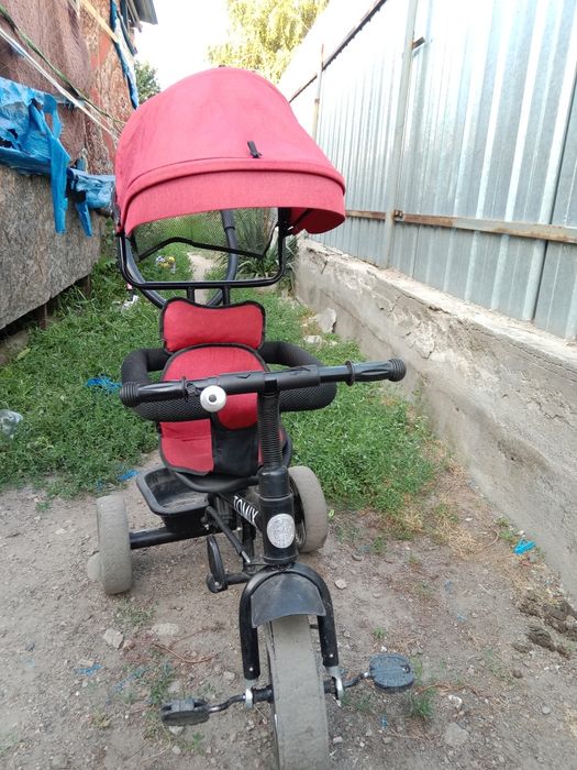 На продаже трёх колёсный велосипед