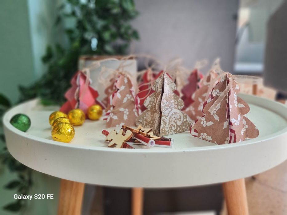 Коледни късметчета