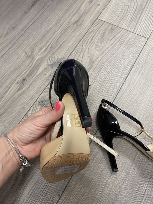 Продам туфли,кожа,размер 39