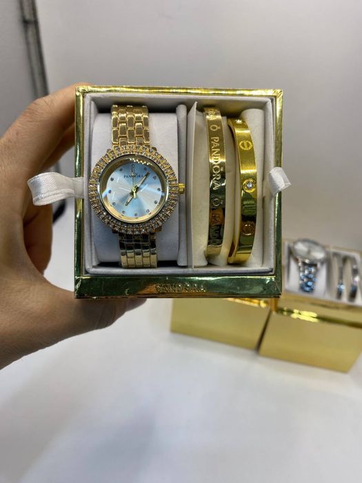 Pandora  женский часы