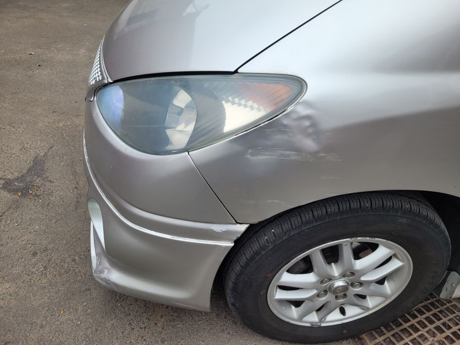 Продам Тойота эстима 2000 года.