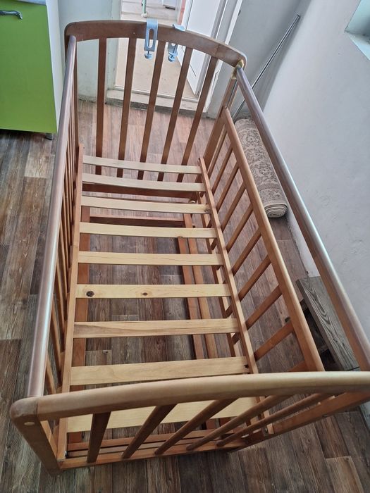 Продается детский манеж(кровать качалка)