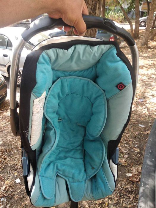 Детско столче за кола