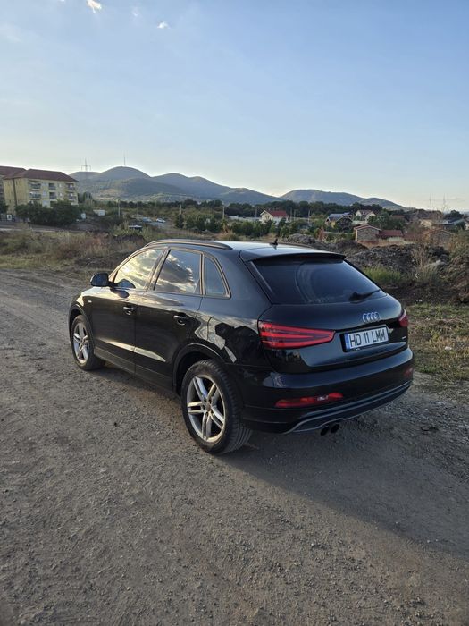 Vând Audi Q3 S-line Quattro automat