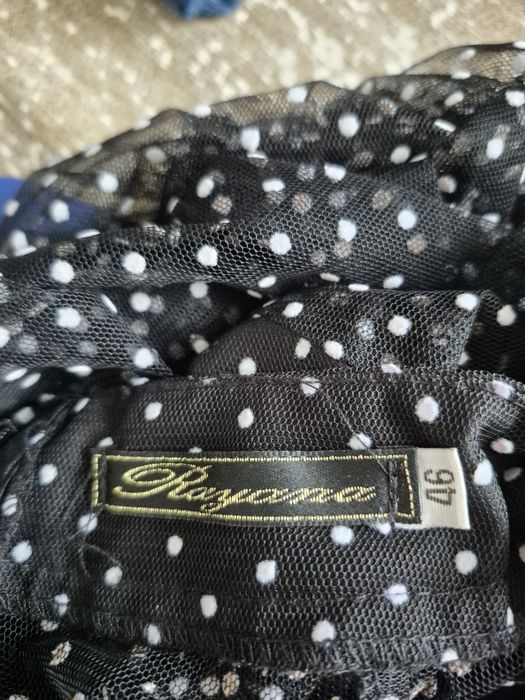 Вечернее платье шикарное.