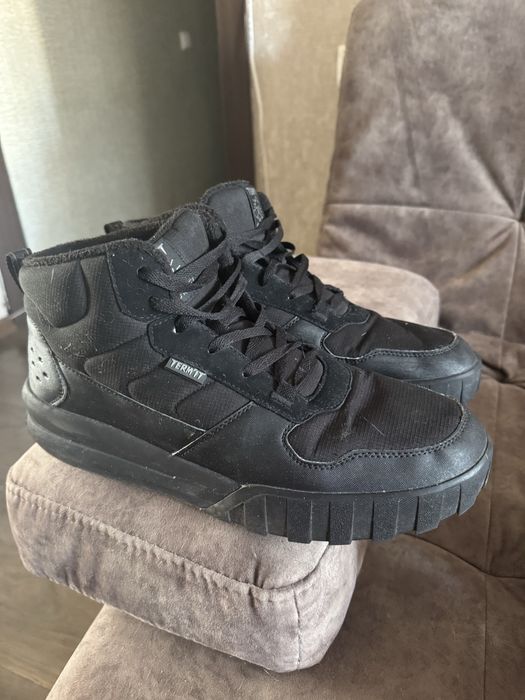 Продаю зимние термо ботинки