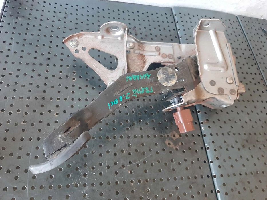 pedala frana  2.0 dci nissan qashqai j10 nj10 jj10e