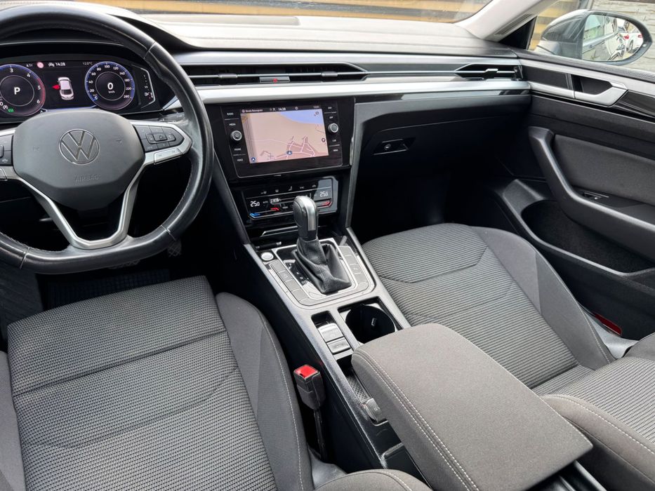 Volkswagen Arteon-2021~Virtual Cockpit~KM Reali ~Distronic~Lane Asist