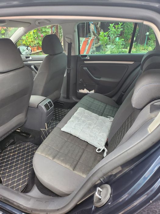 Golf V , din 2009 m9tir de 1.9 tdi 105 cp