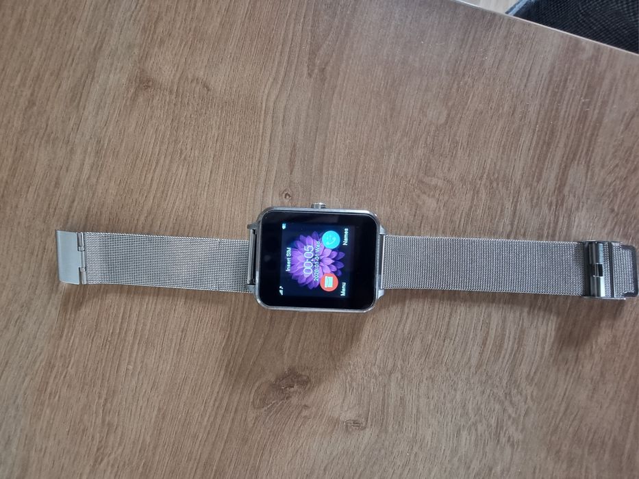 Smartwatch Swatchs silver edition