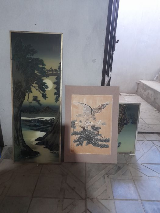 Продаётся  антикварный картина.